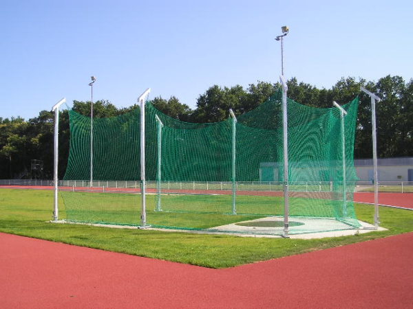 Cage disque IAAF metallique avec embases articulees