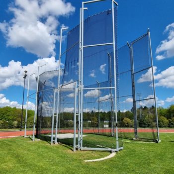 Cage marteau IAAF 2004 metallique galvanisee sur embases articulees