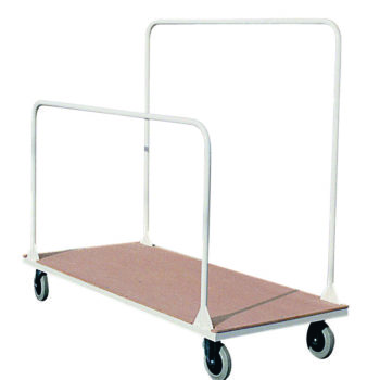 Chariot range tapis sur champ