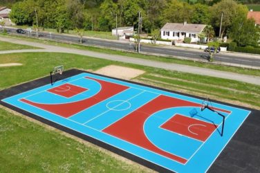 nouveau terrain de basket à Civray