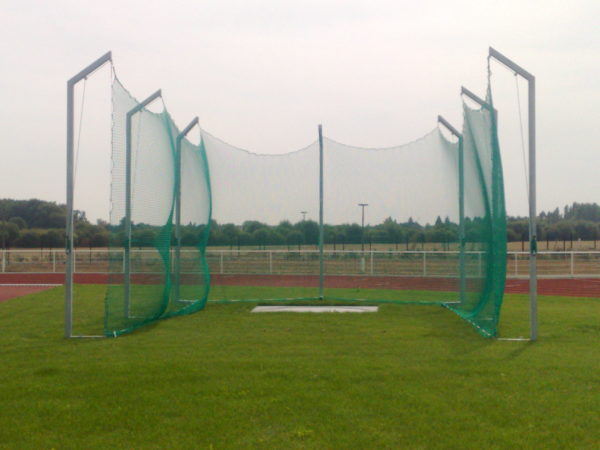 Cage disque IAAF metallique avec embases fixes