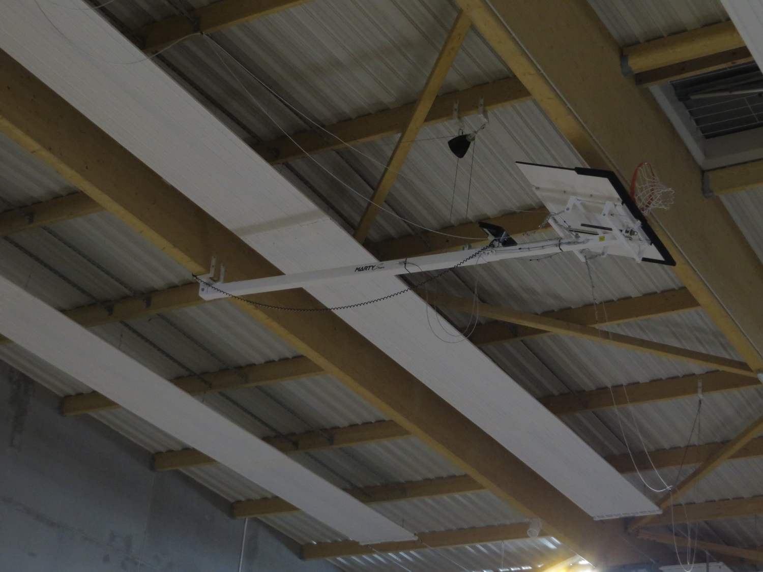 Fold-away and retractable goal - Image 3
